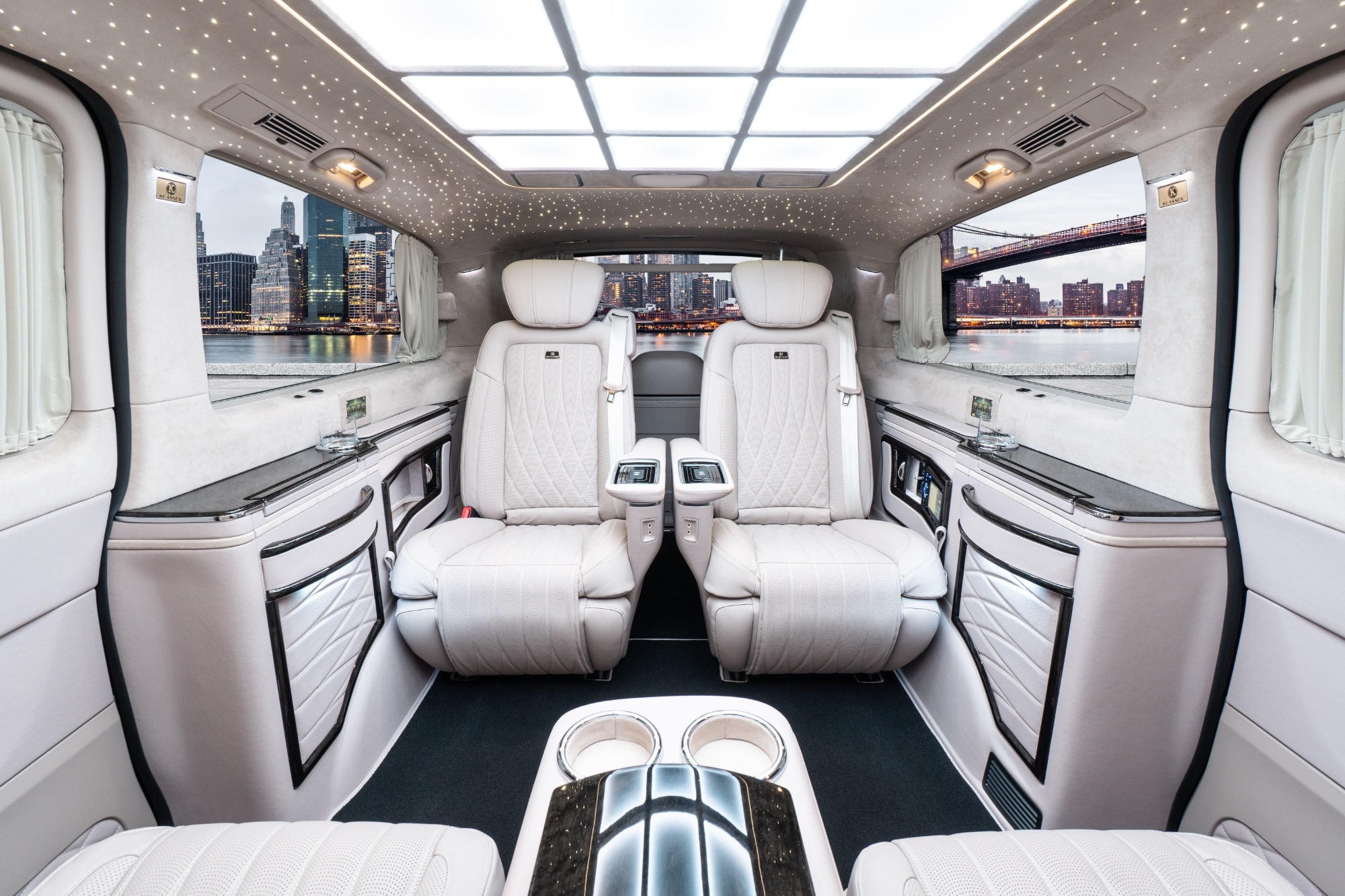 Mercedes-Benz V-Class 2025